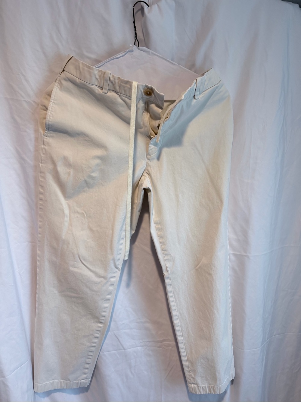 Uniqlo Men’s Off-White Chinos